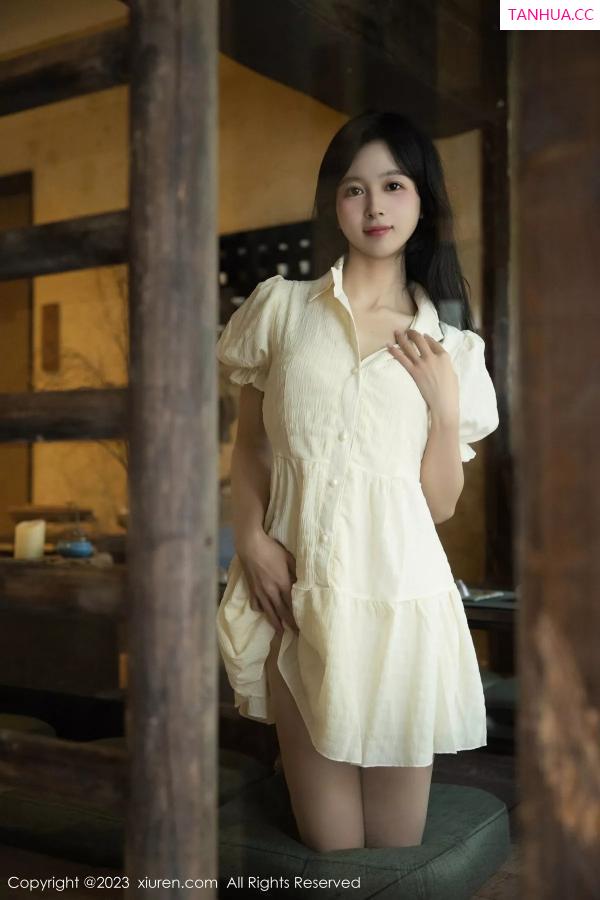 糖豆  [XiuRen]高清写真图 2023.11.30 No.7742 糖豆sisi 清纯美腿第12张图片